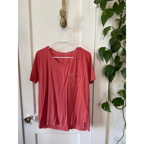 Old Navy, boyfriend women’s size medium pink scoopneck shirt - Picture 1 of 7